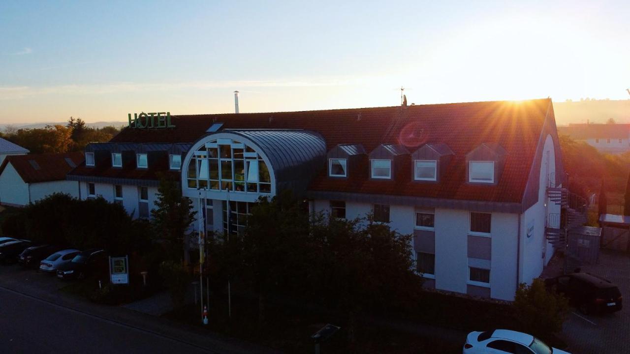 Hotel Sunparc - Shuttle Zum Europa-Park Rust 4Km & Rulantica 2Km Рінґсгайм Екстер'єр фото