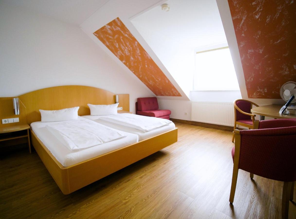 Hotel Sunparc - Shuttle Zum Europa-Park Rust 4Km & Rulantica 2Km Рінґсгайм Екстер'єр фото