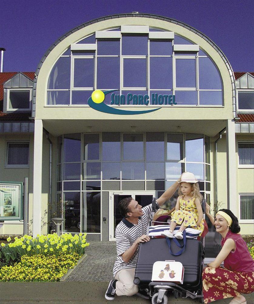 Hotel Sunparc - Shuttle Zum Europa-Park Rust 4Km & Rulantica 2Km Рінґсгайм Екстер'єр фото