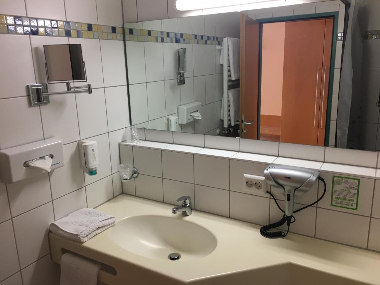 Hotel Sunparc - Shuttle Zum Europa-Park Rust 4Km & Rulantica 2Km Рінґсгайм Екстер'єр фото